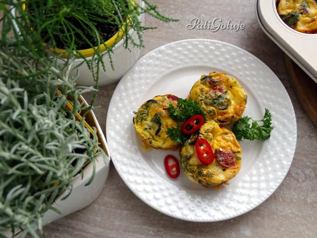 Muffiny jajeczno-ziołowe Muffiny jajeczno-ziołowe
